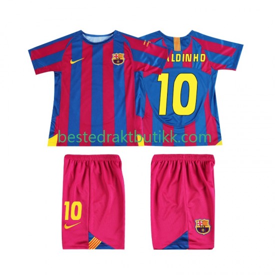 Fotballdrakter FC Barcelona RONALDINHO 10 Champions League 2005 Retro Hjemmedraktsett 2006 Kortermet til Barn