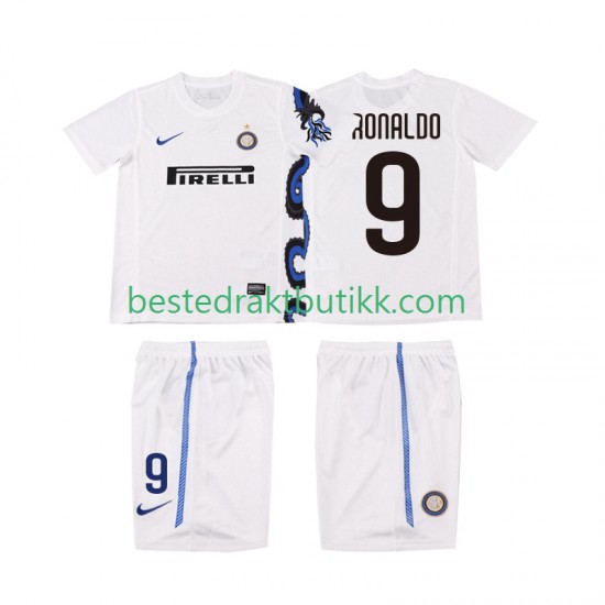 Fotballdrakter Inter Milan Ronaldo 9 Retro Bortedraktsett 2011 2010 Kortermet til Barn