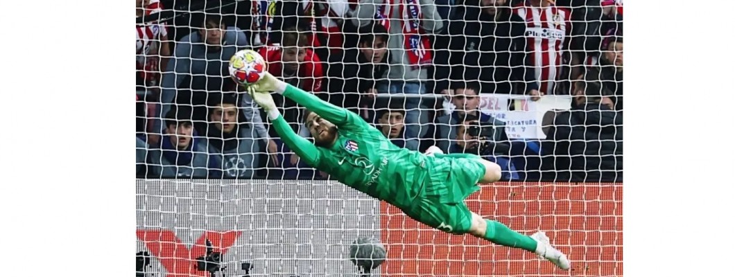 Atletico Madrid avanserer, spillerne løper løpsk, Simeone feller tårer!