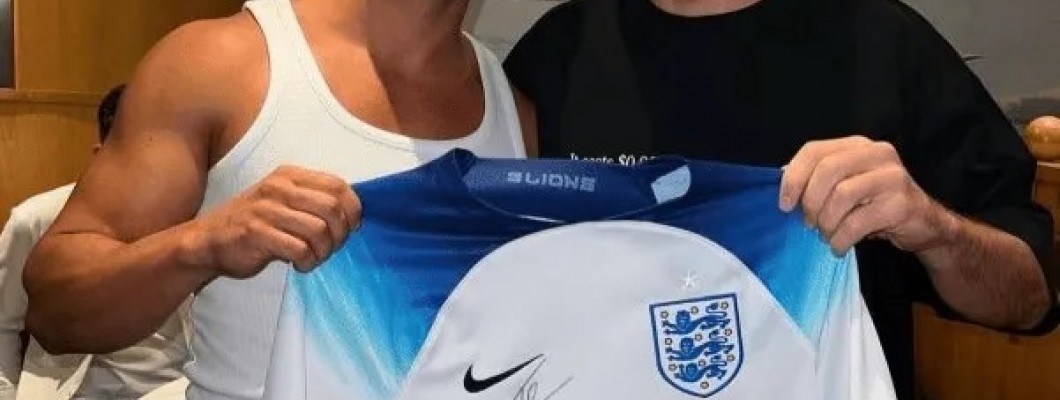 Hvordan er det å se ut som en fotballstjerne?