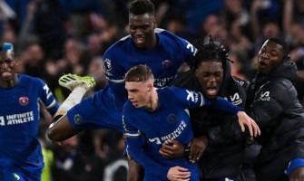 Palmers hat-trick hjelper laget å komme tilbake for å vinne