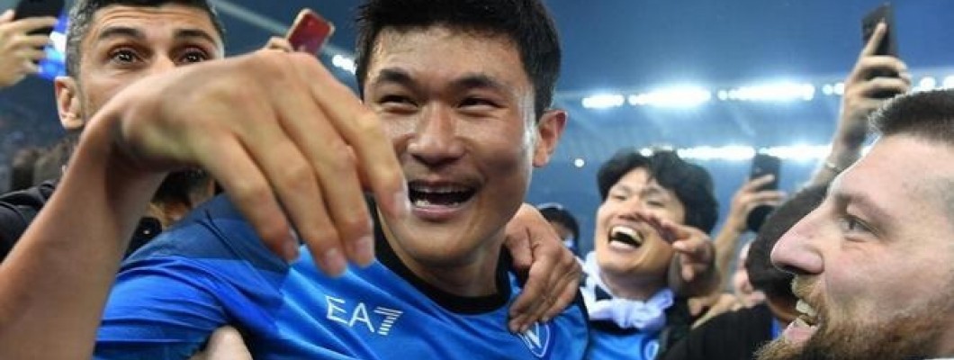 Sør-Koreas to store fotballstjerner, is og ild